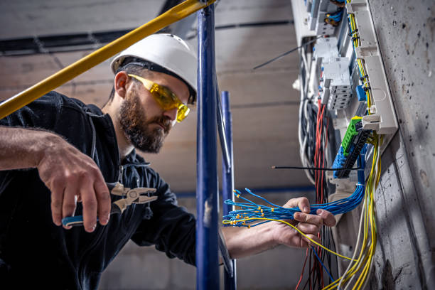 Best Licensed Electrician  in Van Buren, AR